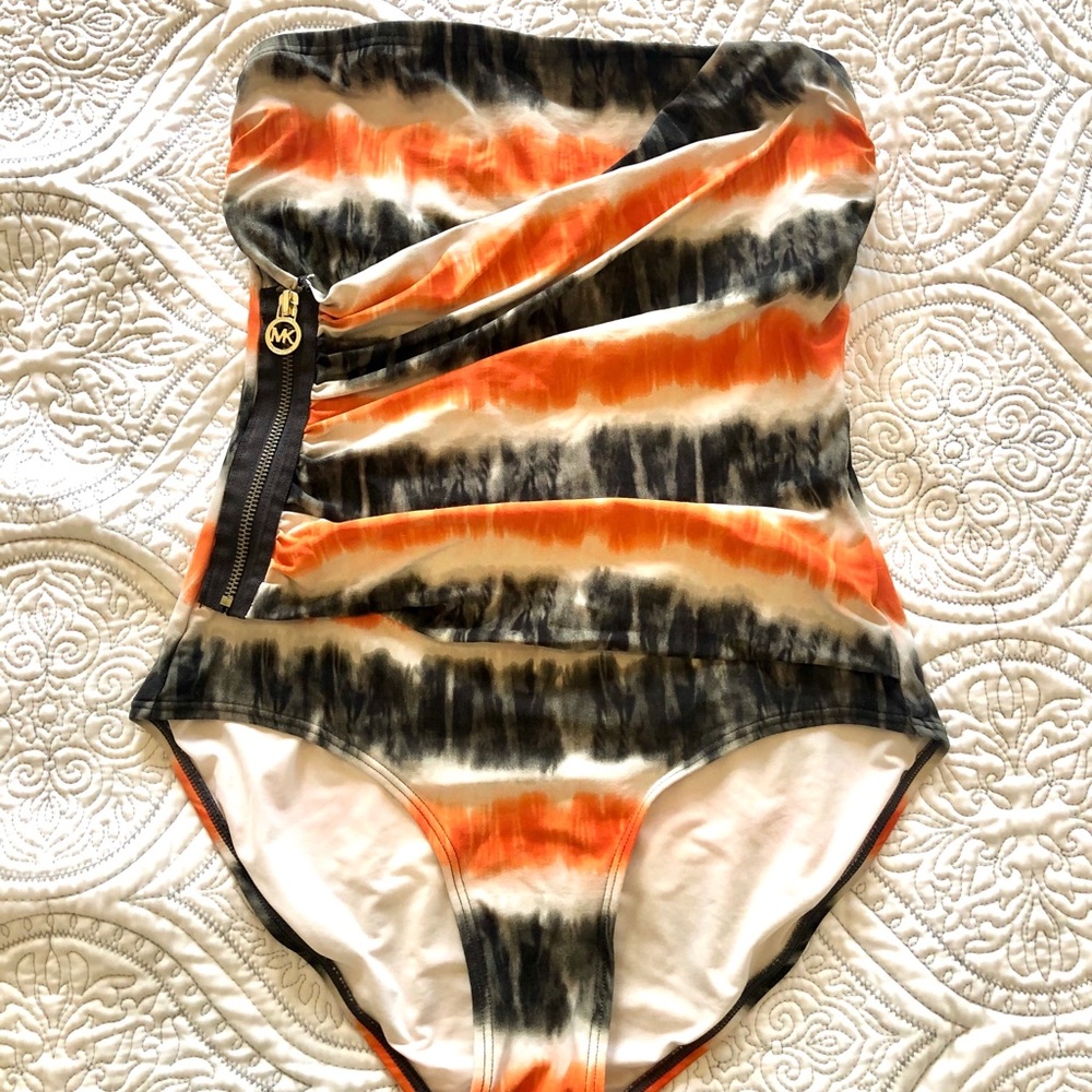 Micheal Micheal Kors Women’s Swimsuit 🏖